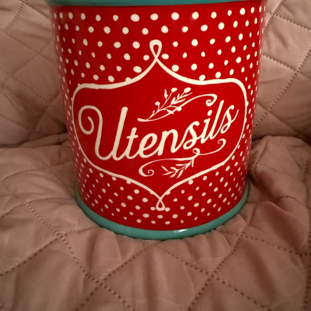 The Pioneer Woman Red and White Polka Dot Kitchen Tool Holder